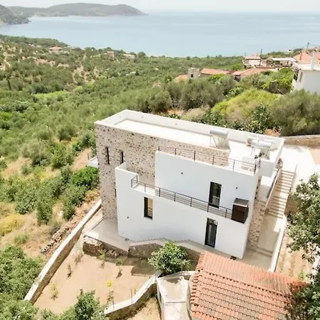 Elaida - Studio,θέα θάλασσα & βουνό,μάνη Skoutárion